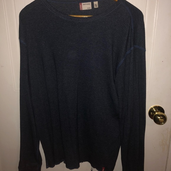 Levis dark blue long sleeve - Picture 2 of 2